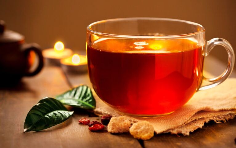 Tee ohne Zucker ist ein erlaubtes Getränk im Speiseplan der Trinkdiät